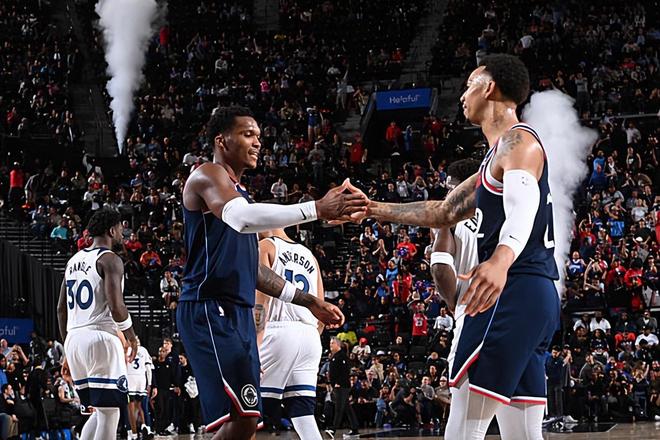 保持了超高的冲击力，快船后场新援在第二阵容中的作用相当明显？