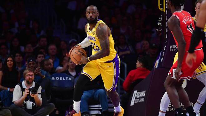 很好，湖人队主帅表示詹姆斯明白确保东契奇和里夫斯发挥的重要性