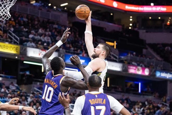 扎心!首秀8分+伤停一个月,2换5大交易,步行者亏到姥姥家 扎心!首秀8分+伤停一个月,2换5大交易,步行者亏到姥姥家