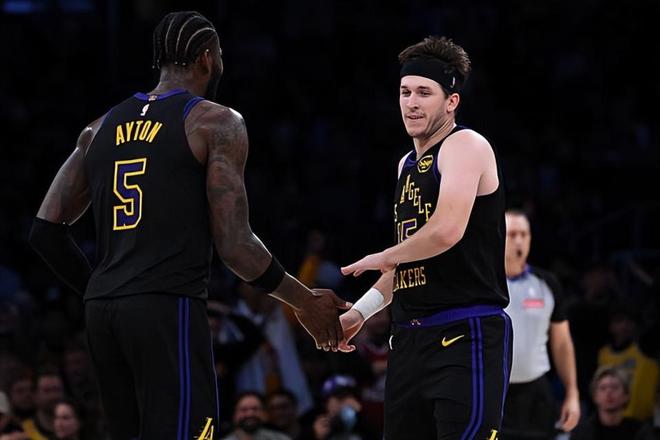 面对森林狼竟然表现不错，这是湖人先发中锋状态回暖的征兆吗？