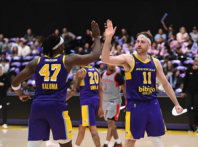 能攻善守的全能型锋线！湖人二队锋线大将会是双向合同的竞争者？