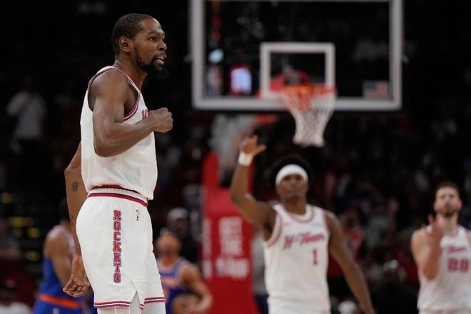 火箭变阵收奇效:6人上双+5人15+ 杜兰特引五高首发复仇尼克斯 火箭变阵收奇效:6人上双+5人15+ 杜兰特引五高首发复仇尼克斯