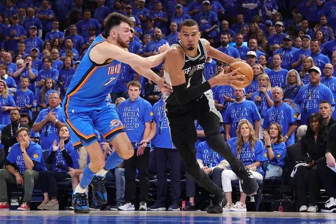 马刺雷霆西决首战或引发NBA建队危机