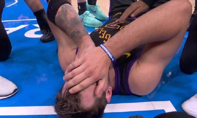 突然受伤退赛！东契奇遭遇拉伤，湖人吞下惨败！