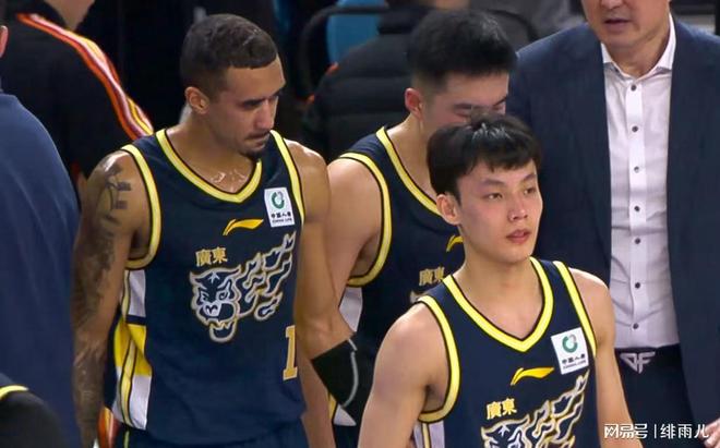 确认不打了!广东锋线“新王炸”赛季报销,杜锋惨遭重大打击! 确认不打了!广东锋线“新王炸”赛季报销,杜锋惨遭重大打击!