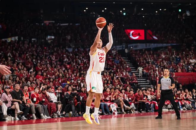 轰12分+关键三分破冰!中国男篮29岁新王牌崛起:他救了郭士强? 轰12分+关键三分破冰!中国男篮29岁新王牌崛起:他救了郭士强?