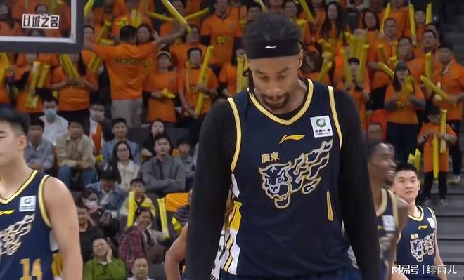 不是摩西布朗!广东队有望强挖NBA现役内线,保送杜锋躺进总决赛