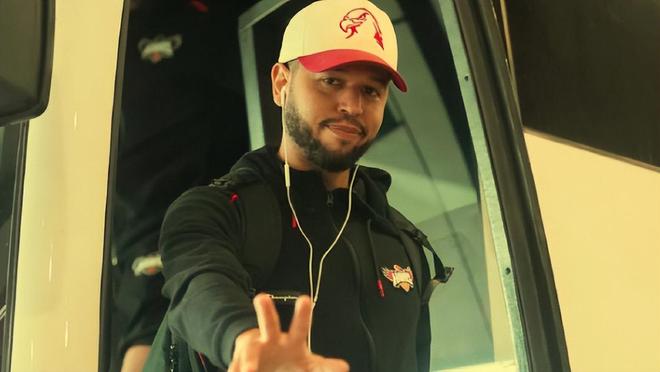 双喜临门!哈维凌晨抵沈,冠军后卫也已经在路上,辽篮将重回正轨