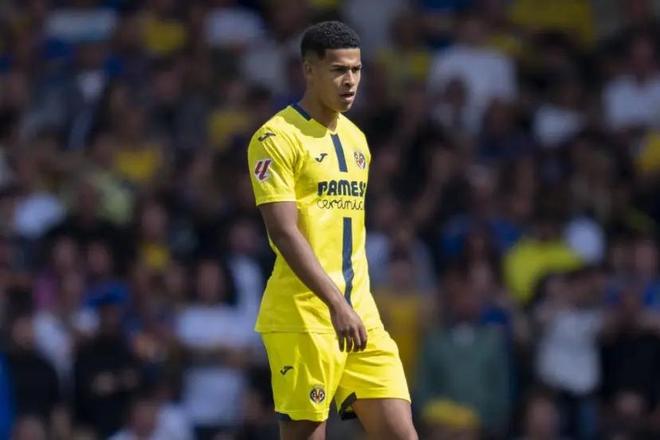 黄潜后卫莫里尼奥:踢巴萨是场硬仗,看看能否终结他们的连胜