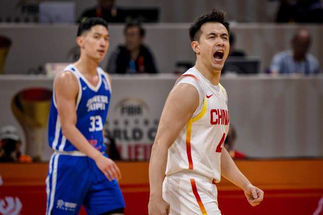 中国男篮出线形势出炉!再赢1场就能晋级,郭士强连续2场逆风翻盘