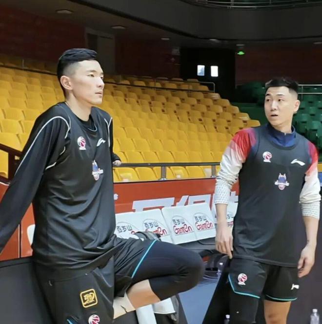 高诗岩归队+双外援就位!山东男篮出征广州,节后首战验成色