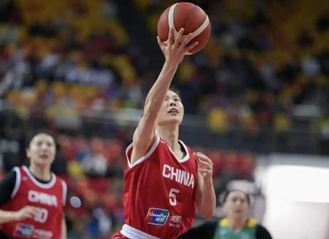 中国女篮74-69巴西!球员评分:3人满分,3人良好,1人不合格