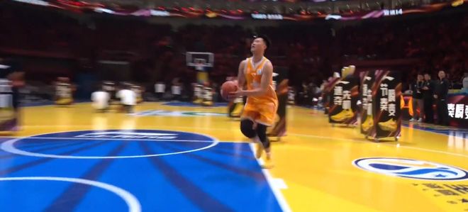 CBA全明星赛单项赛:姜贺、胡明轩、外卡选手张鼎岩分别登顶 CBA全明星赛单项赛:姜贺、胡明轩、外卡选手张鼎岩分别登顶