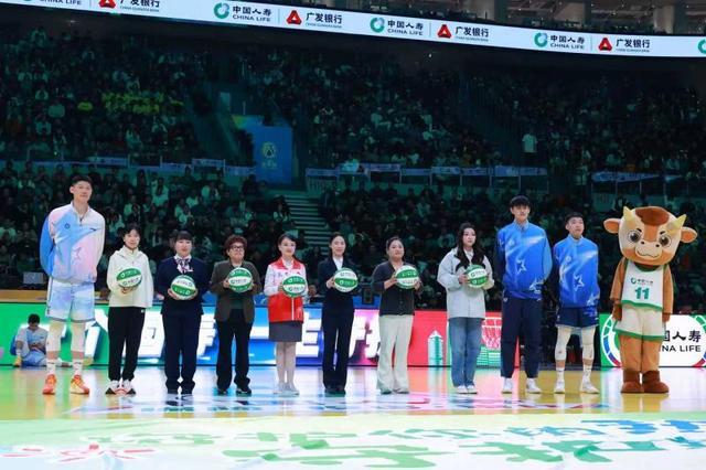 CBA全明星赛场致敬新时代女性力量