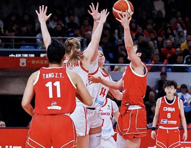 随着女篮86-76南苏丹,世界杯晋级形势变了:宫鲁鸣迎关键抉择