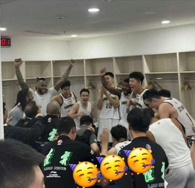 比杨鸣强!辽篮三连胜,乌戈只用两招,奇兵单场17分,无需赵继伟 比杨鸣强!辽篮三连胜,乌戈只用两招,奇兵单场17分,无需赵继伟