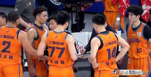 CBA最新排名:上海7连胜稳居领头羊 北京重返前4 四川26连败 CBA最新排名:上海7连胜稳居领头羊 北京重返前4 四川26连败