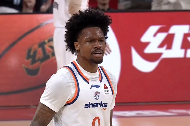 霸道古德温31分弑旧主,上海男篮豪取13连胜,洛夫顿状态低迷