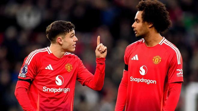 邮报:齐尔克泽不想走了,若曼联重返欧冠他决心争取出场机会 邮报:齐尔克泽不想走了,若曼联重返欧冠他决心争取出场机会