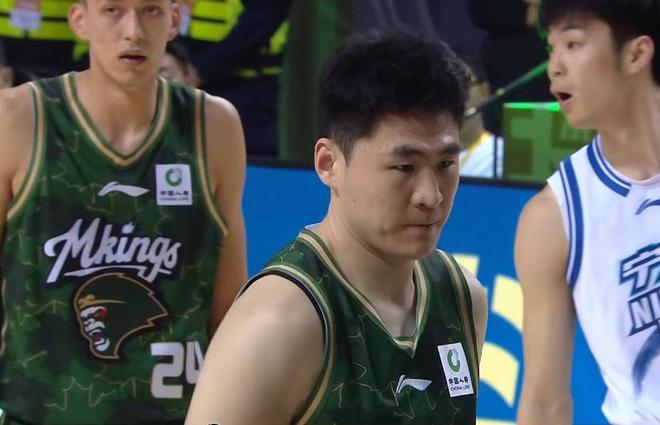 宁波男篮3分险胜同曦，超级外援对飚，卡特莱特15+15辛普森25+10