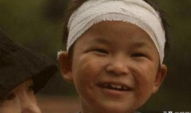 被姚明抱着上奥运的抗震小英雄，曾发誓考上清华，16年后成了这样