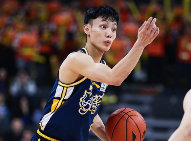 广东吊打广厦赢在哪：萨林杰伤退却激活8人8+得分 奎因准三双无解