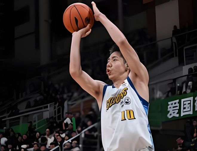 输广东20分!揪出1个表现最差之人,坑惨了广厦队 输广东20分!揪出1个表现最差之人,坑惨了广厦队