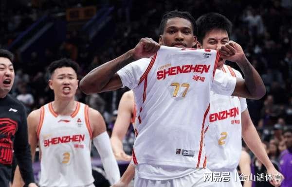 牛逼！2.6秒“开香槟”，结果被反绝杀，鬼才主帅：安排了2个战术