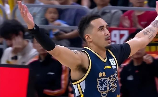 广东大胜广厦！奎因功臣，徐杰稳节奏，崔永熙锁防守，2将展价值