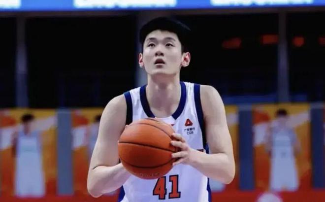 一场逆转 两人闪光 广东东阳光队加时战胜青岛队 一场逆转 两人闪光 广东东阳光队加时战胜青岛队