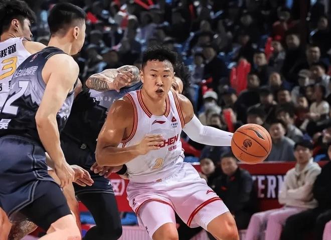 随着深圳险胜,CBA又乱了!广东跌出四强,深圳第三,广州还有戏