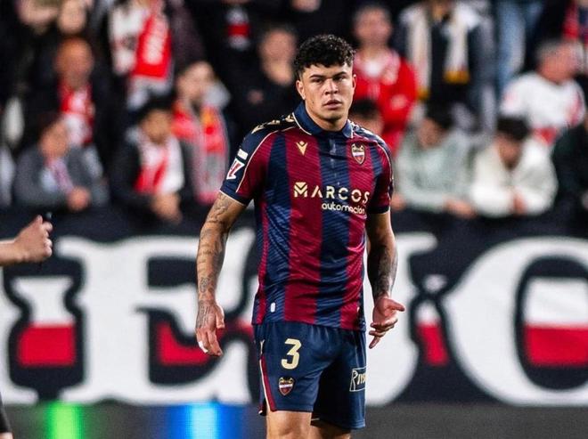 莱万特白嫖12个月，德甲英超排队等截胡