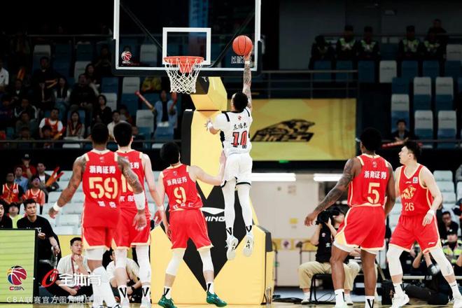 华南虎攻破广厦主场不败金身