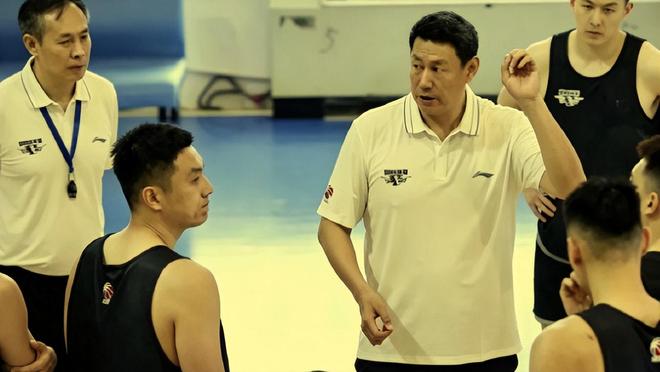 山东不敌北京首钢5连败！辽篮距离八强近在咫尺，PK浙江不可失手