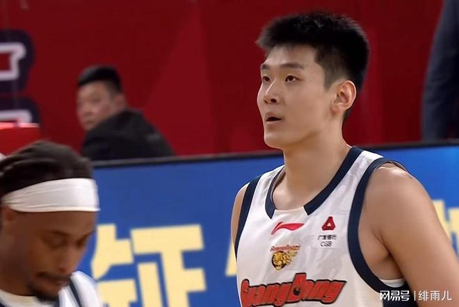 比徐昕更慘！廣東男籃離隊第一人曝光，男籃國手打成二流中鋒！