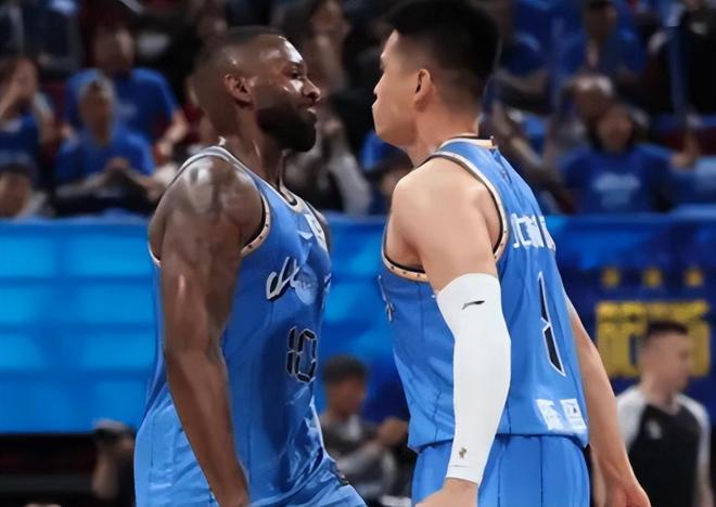 随着广东输8分，上海84-79山东，CBA季后赛最新排名出炉！北京1-0