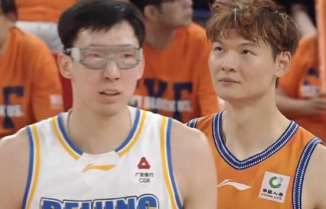 媒体人：周琦、王哲林对决让人感慨，曾凡博对比张镇麟相形见绌