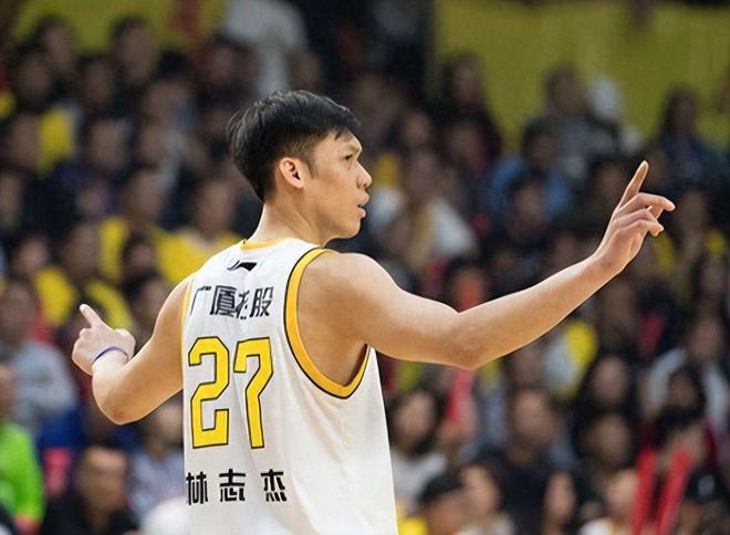 CBA唯一“野兽”后卫!刷新历史、独占纪录,林志杰到底有多传奇 CBA唯一“野兽”后卫!刷新历史、独占纪录,林志杰到底有多传奇