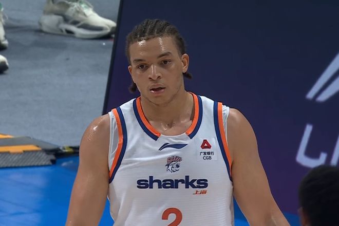 上海男篮让20分狂追34分，惊天逆转淘汰北京，时隔24年再进总决赛