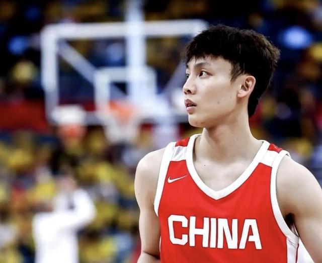 官方：徐杰等三名队员离开国家队短训营；赵维伦、王俊杰加入