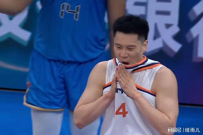 上海3-1淘汰北京后!广东队作出重大决定,杜锋留队,拒签中锋!