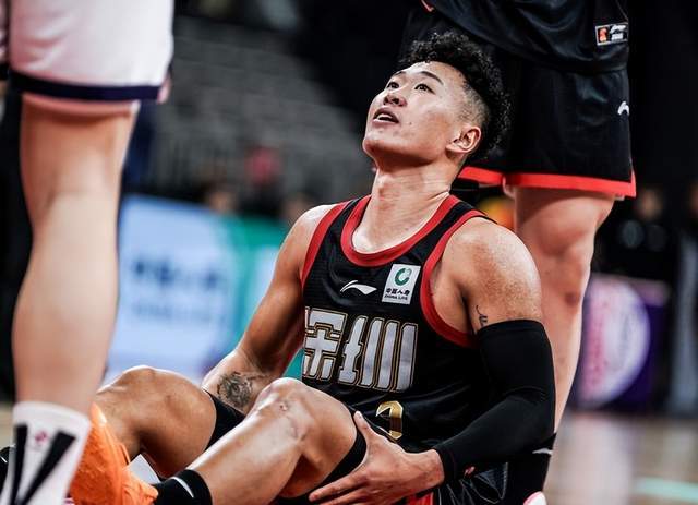孙铭徽王者归来，贺希宁独木难支！广厦 3比1 晋级总决赛