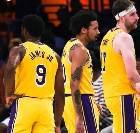 惨遭横扫，湖人赛季四负雷霆&一共输给对手117分