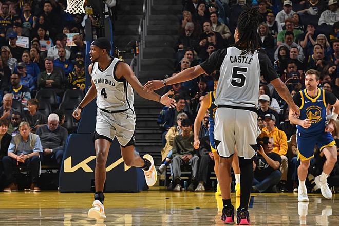 其他球员都表现出色，马刺后场大将又一次减少了自己的存在感？