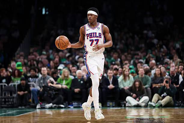 豪取30+两双！76人后场新秀有能力成为攻守兼备的全能型球星？