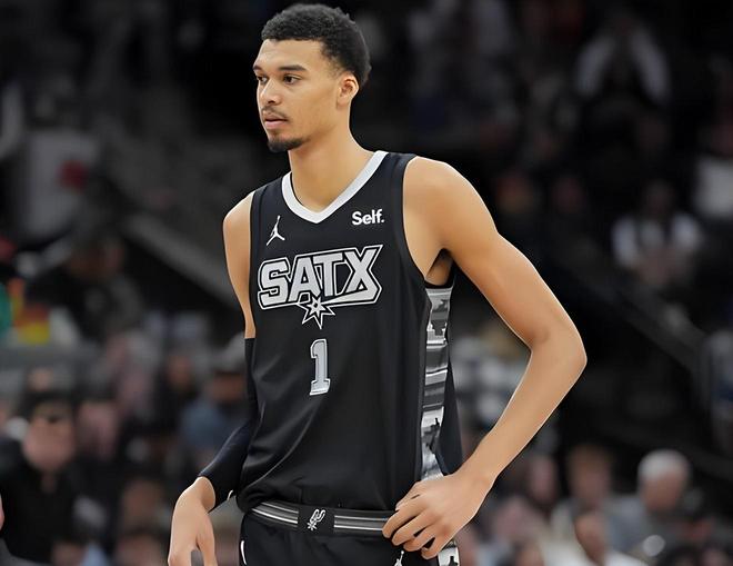 替补得分23-76！单节33罚球！NBA新纪录诞生，文班亚马主动揽责