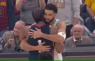 这还是湖人吗?东李60分!窒息防守狂胜尼克斯!