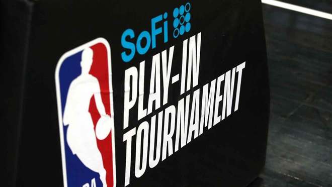 少见,裁判受伤离场,勇士对阵快船的附加赛比赛中发生的