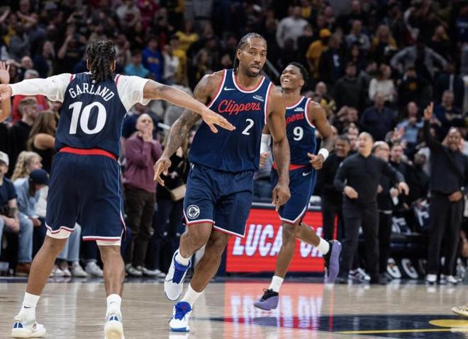 伦纳德谈准绝杀：今天手腕其实有伤，就是抱着一定会进的心态