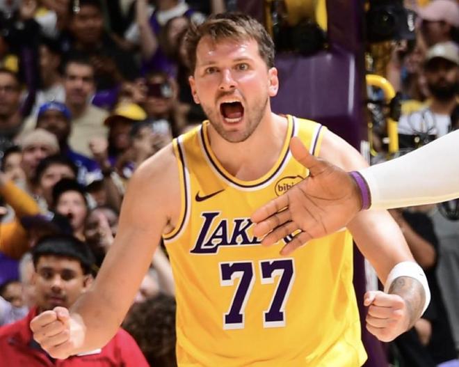 东契奇谈绝杀：看到包夹我选择了撤步，我对自己的投篮有信心